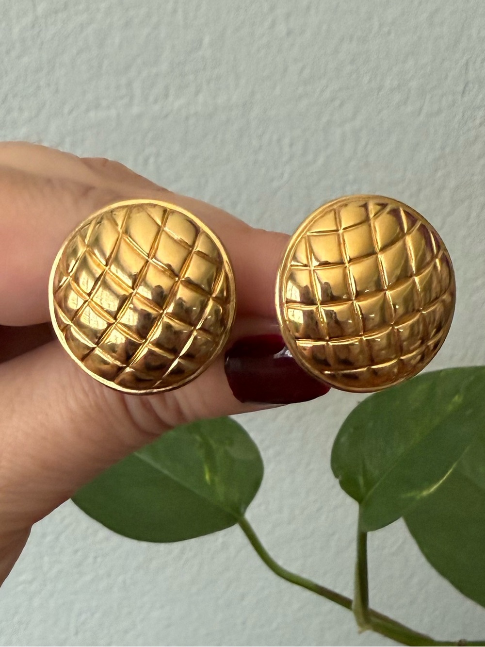 Vintage Monet Gold Tone Quilted Round Woven Texture Clip On Earrings Domed 80’s